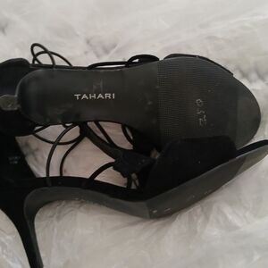 Tahari Sophisticated Black Heels
